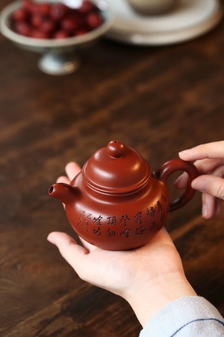 戚志君作品 掇球