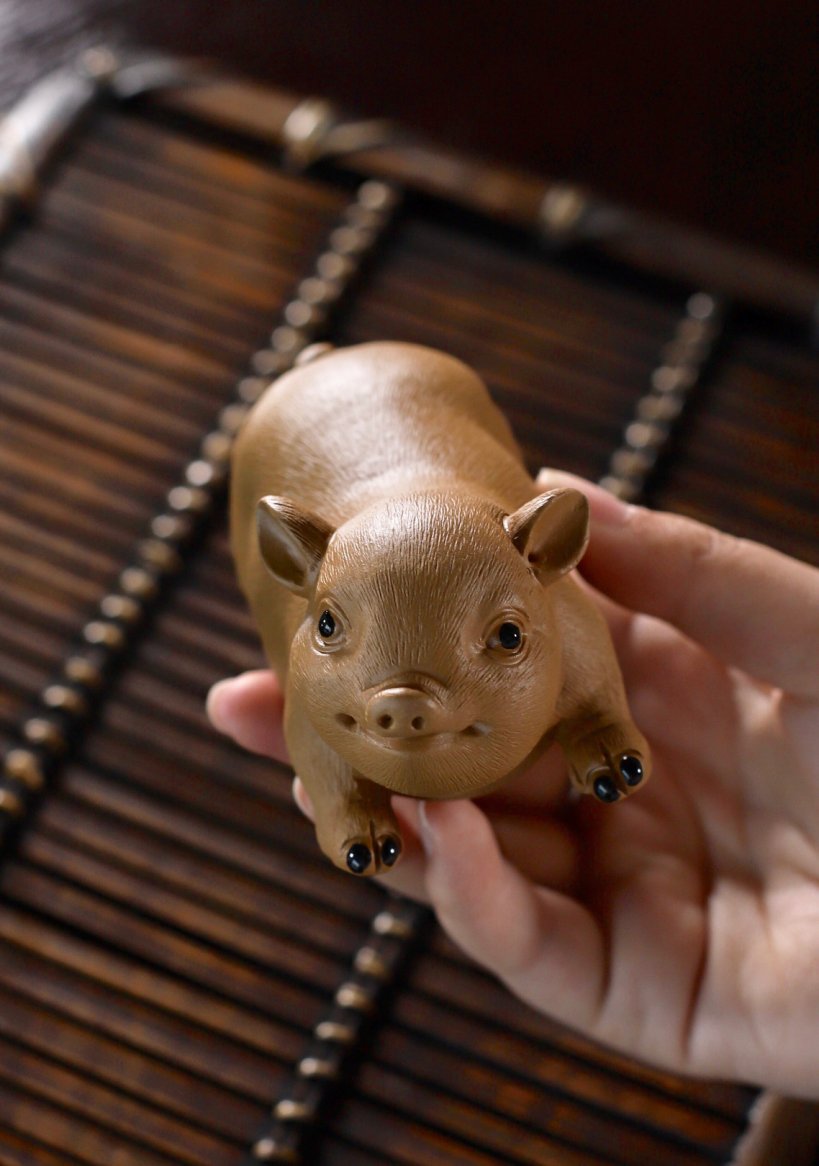 悠然紫砂作品 金猪茶宠