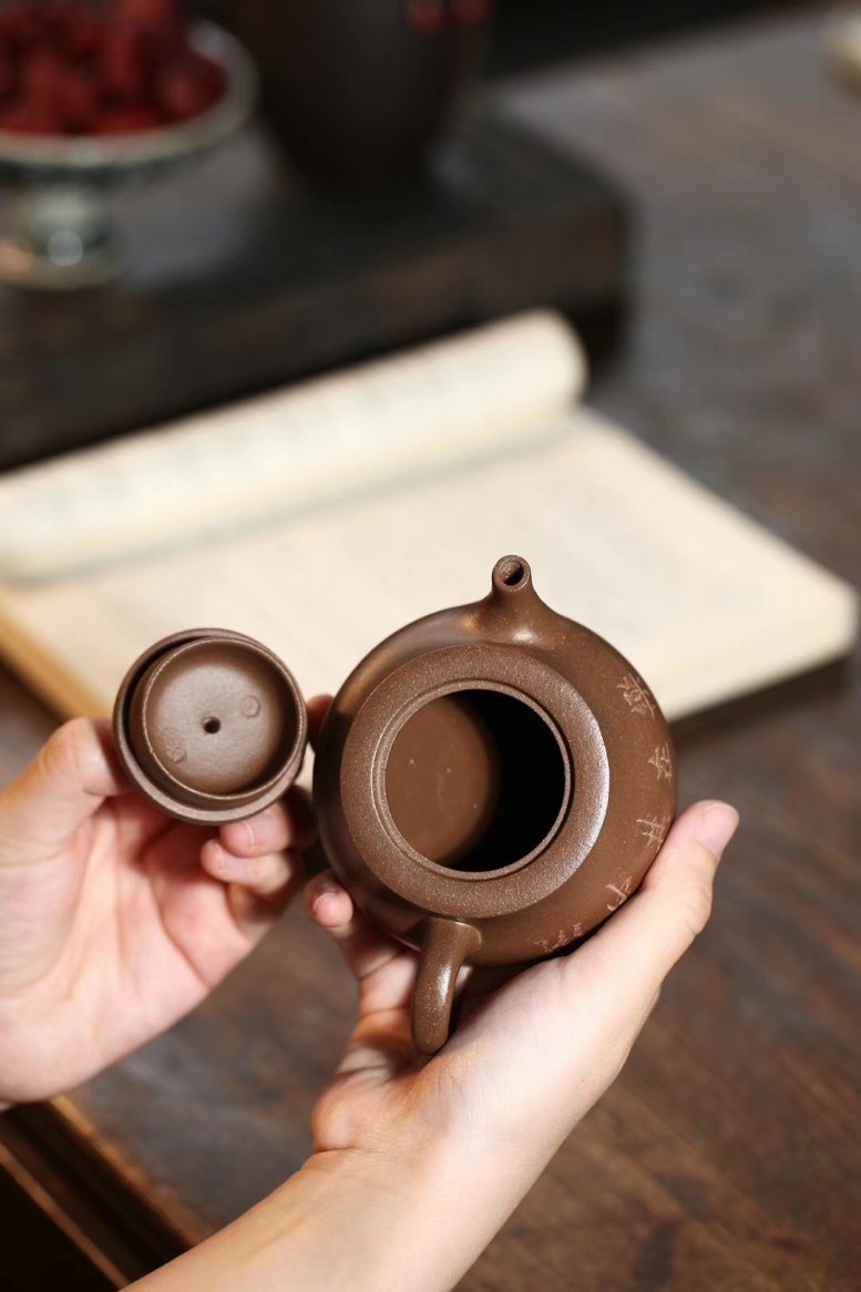 戚志君作品 矮井栏