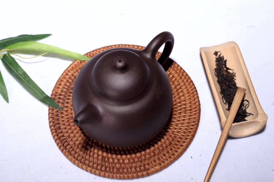 柯俊芬作品 三足乳鼎