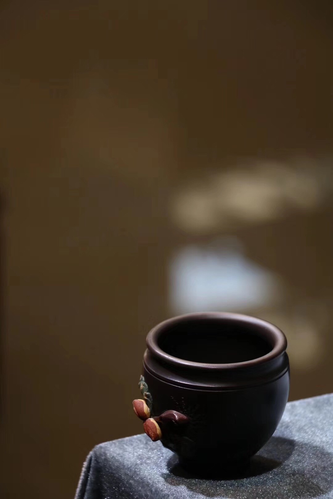 吕霞作品 寿桃对杯
