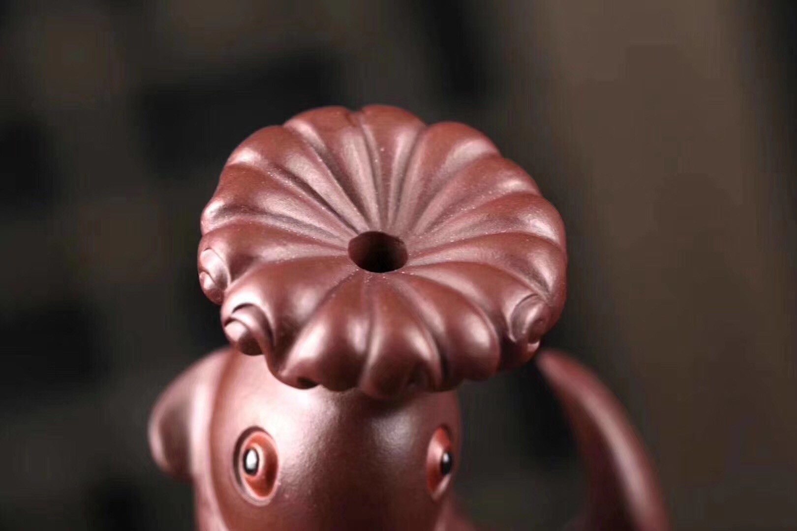 悠然紫砂作品 鱼跃龙门金鱼