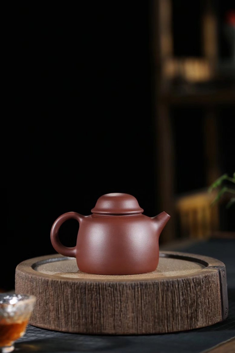 李群作品 笠帽壶