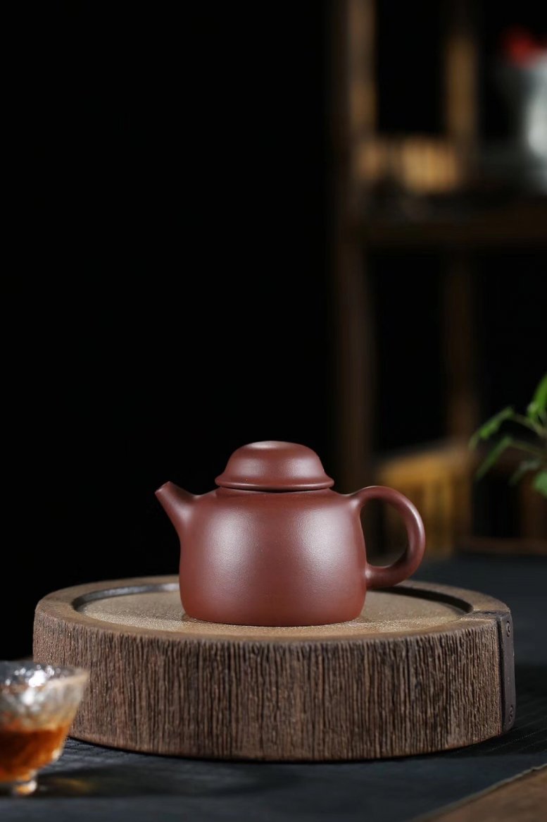 李群作品 笠帽壶