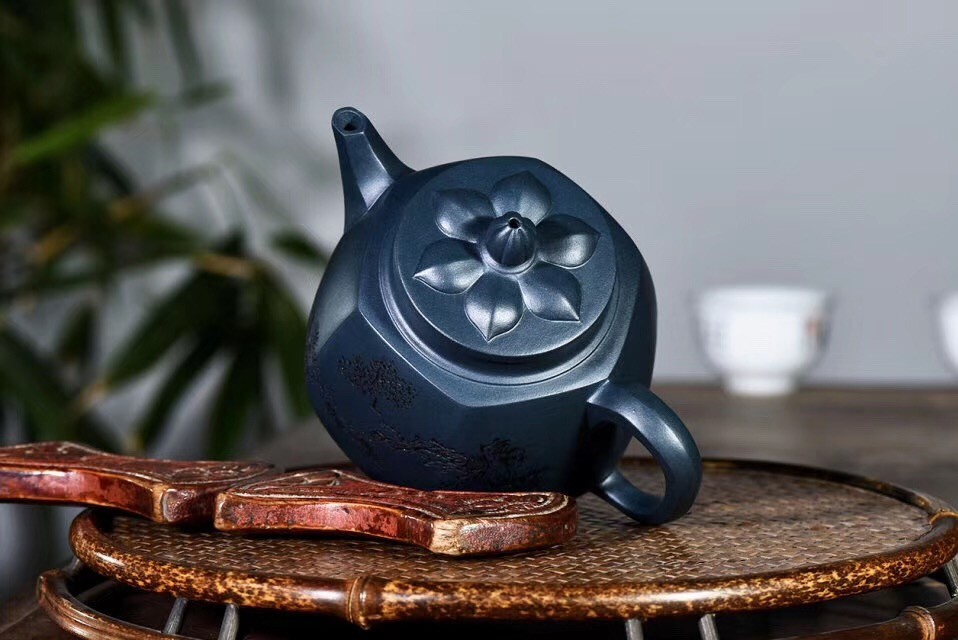 范永芳作品 六方菱花