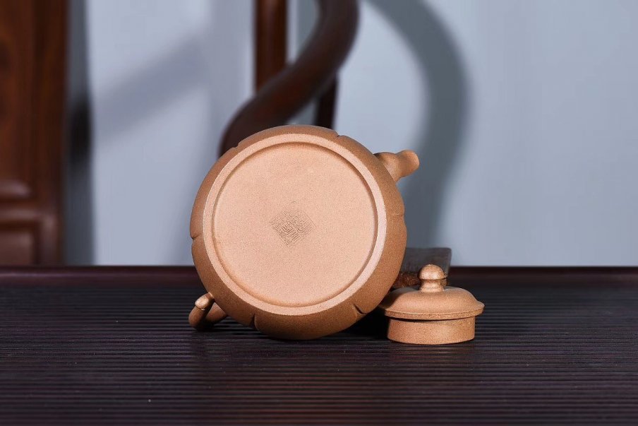 陈复澄作品 禅莲僧帽