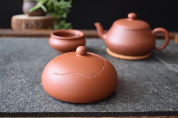 悠然紫砂作品 莲蓬盖托