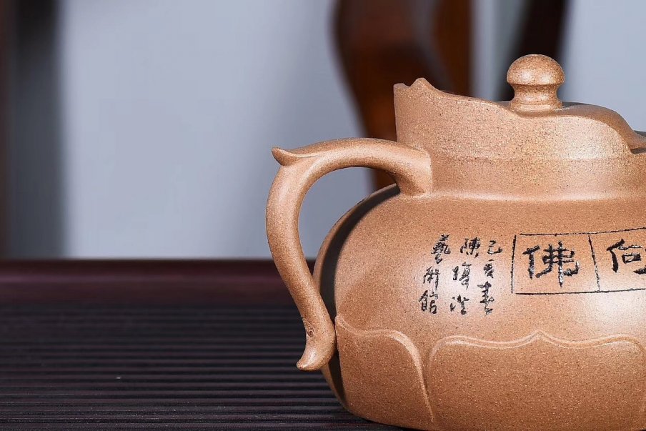 陈复澄作品 禅莲僧帽