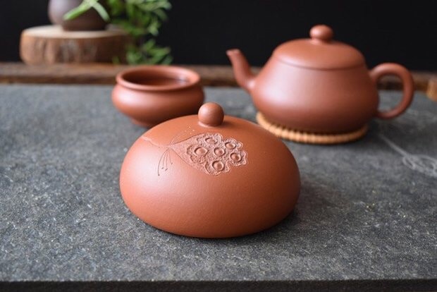 悠然紫砂作品 莲蓬盖托