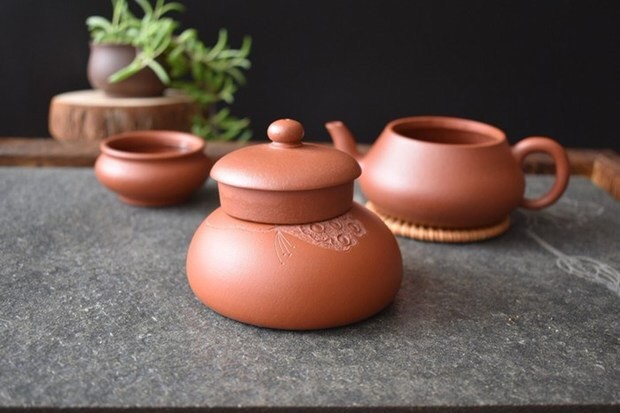 悠然紫砂作品 莲蓬盖托