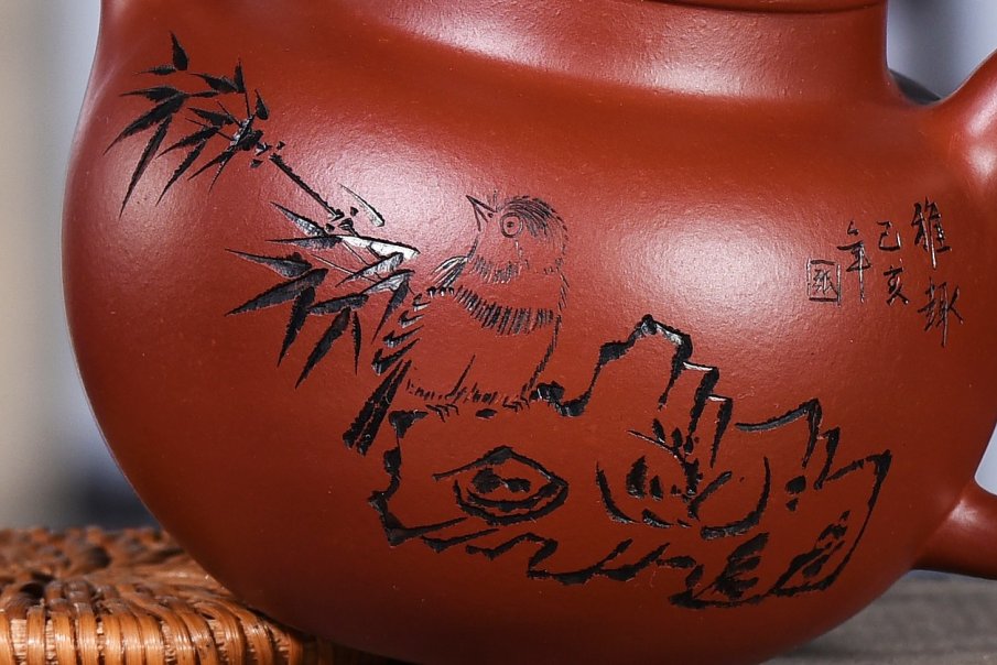 张菊仙作品 掇球