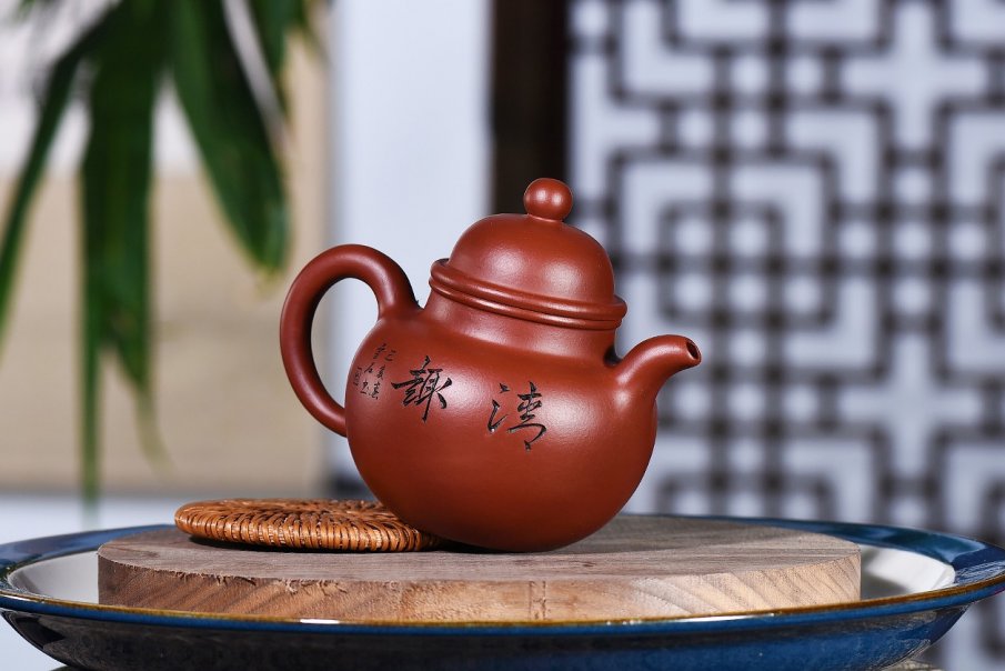 张菊仙作品 掇球