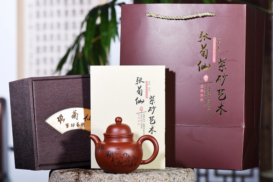 张菊仙作品 掇球