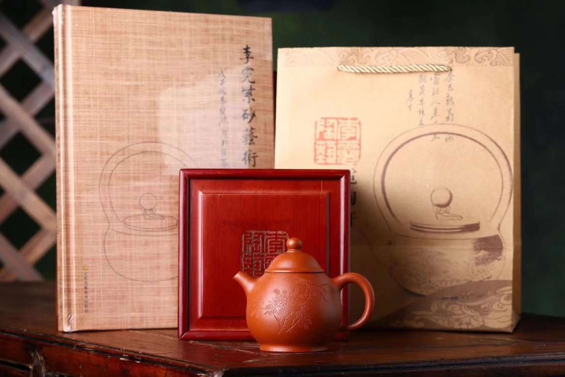 李霓作品 潘壶