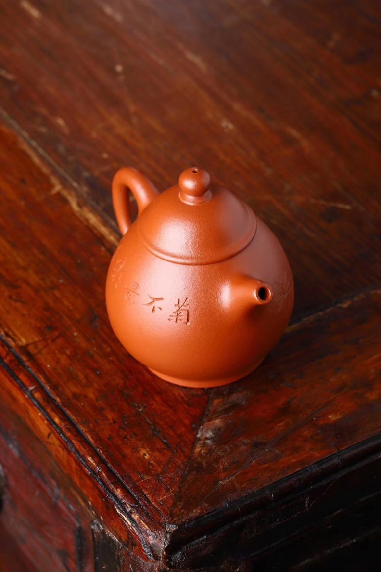 李霓作品 潘壶