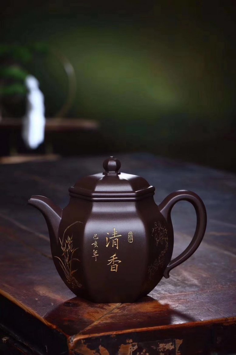 俞震作品 六方莲子