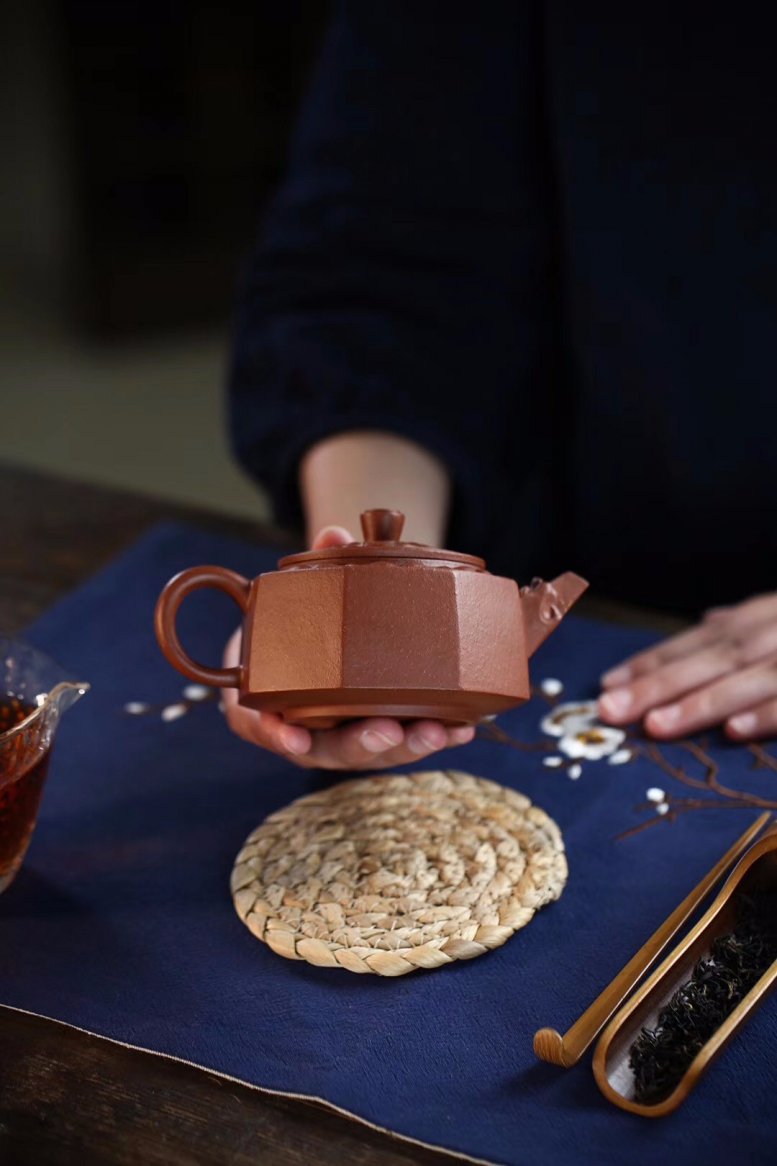 沈洪斌作品 如意龙泉