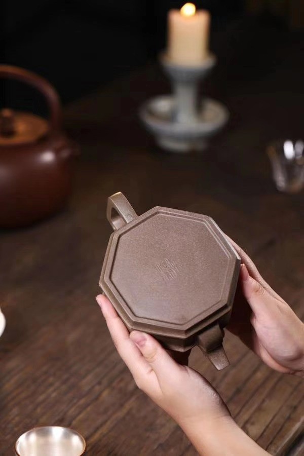 冯小俊作品 八面威风
