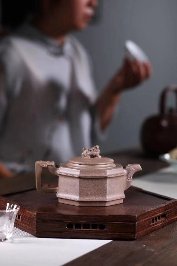 冯小俊作品 八面威风