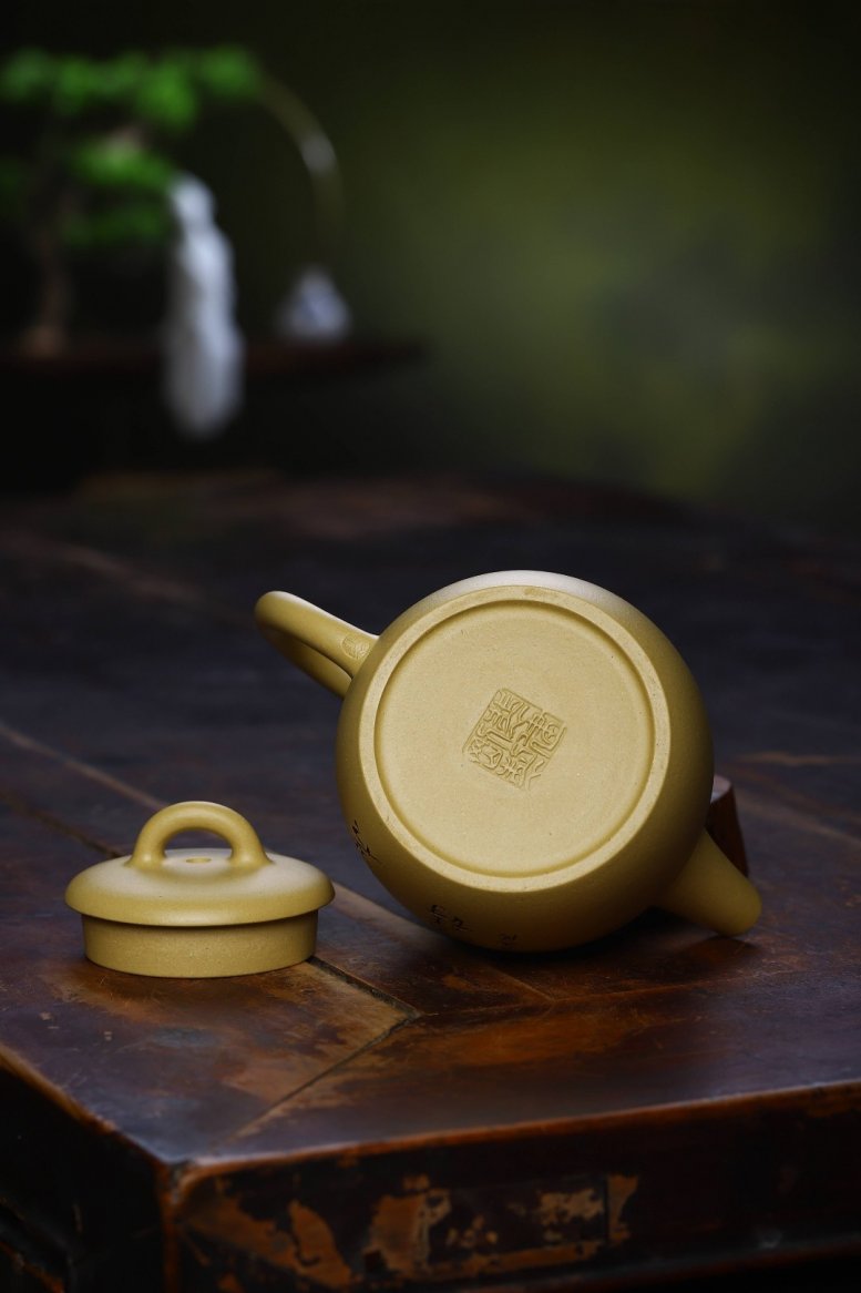 裴建刚作品 玉柱