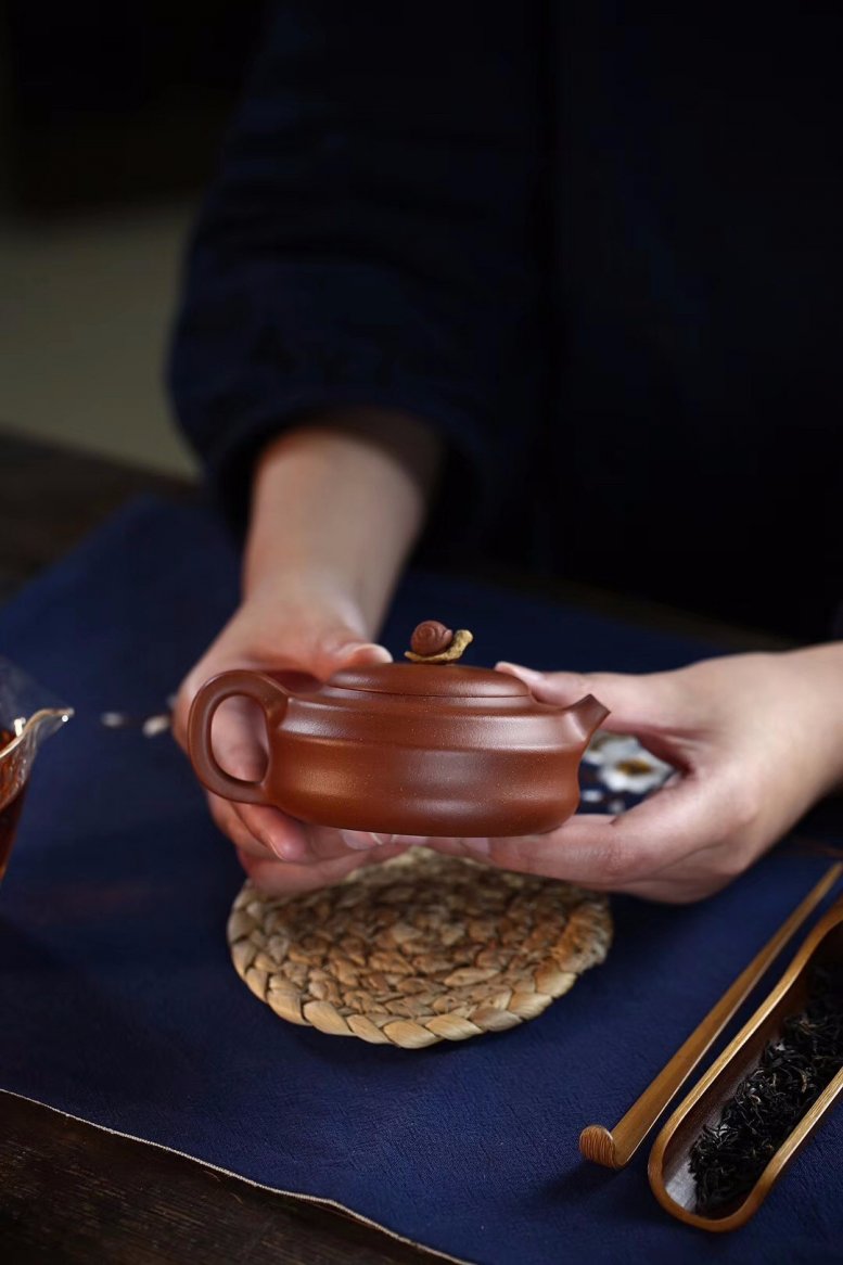 潘建伟作品 蜗牛壶