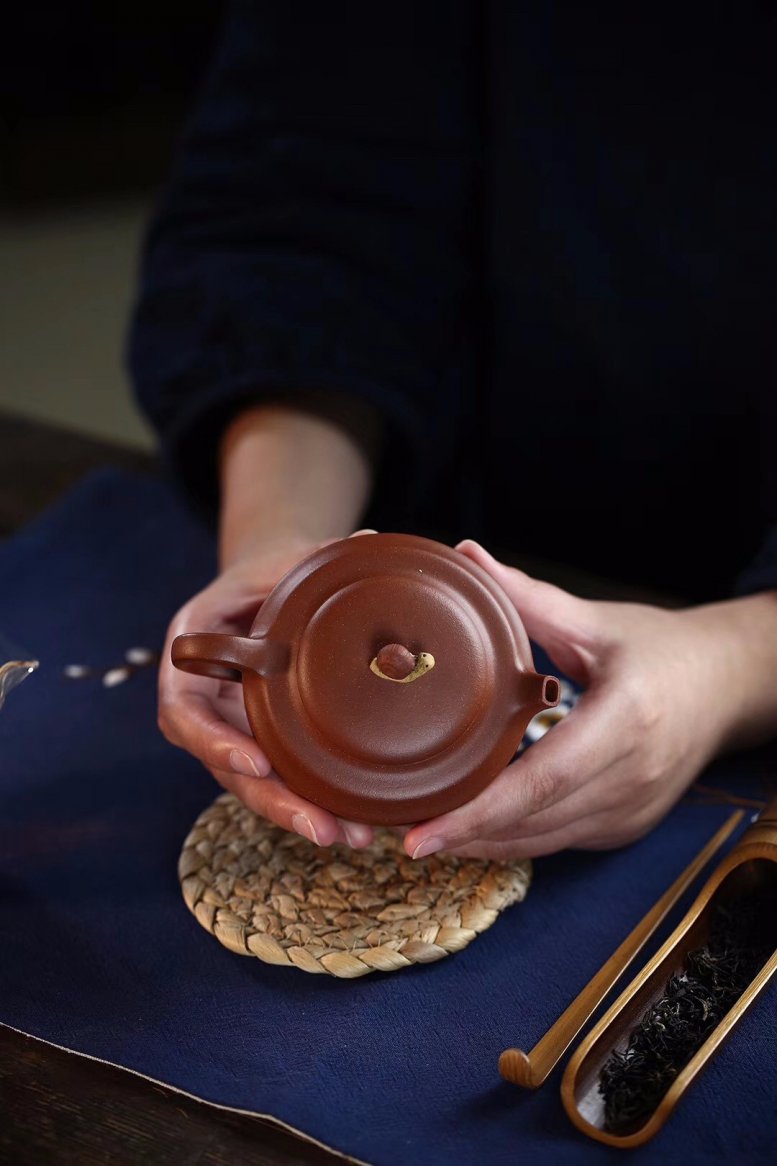 潘建伟作品 蜗牛壶