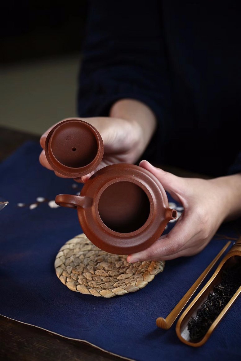 潘建伟作品 蜗牛壶
