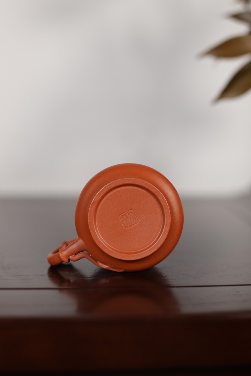 中国宜兴作品 带把朱泥竹节杯