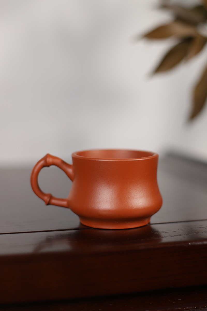中国宜兴作品 带把朱泥竹节杯