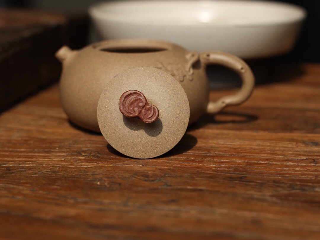 潘梅强作品 老树灵芝
