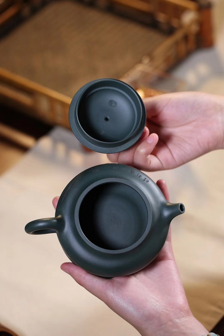 杨军保作品 厚德