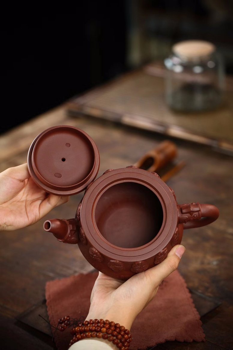 张伟军作品 十二生肖壶