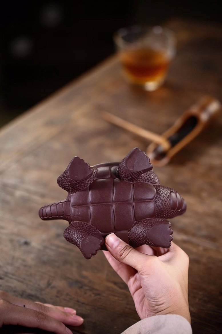 张伟军作品 如意龟龙壶
