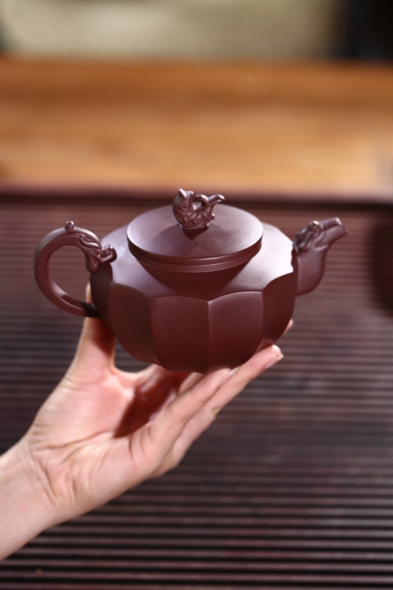 邵云琴作品 鱼龙戏壶