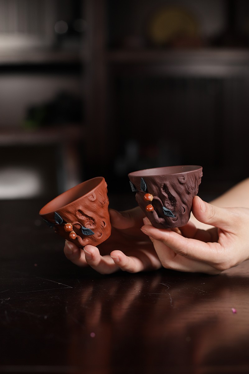 张德俊作品 桃叶对杯
