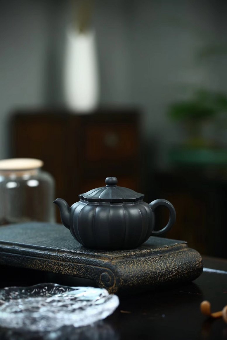 杨军保作品 墨莲