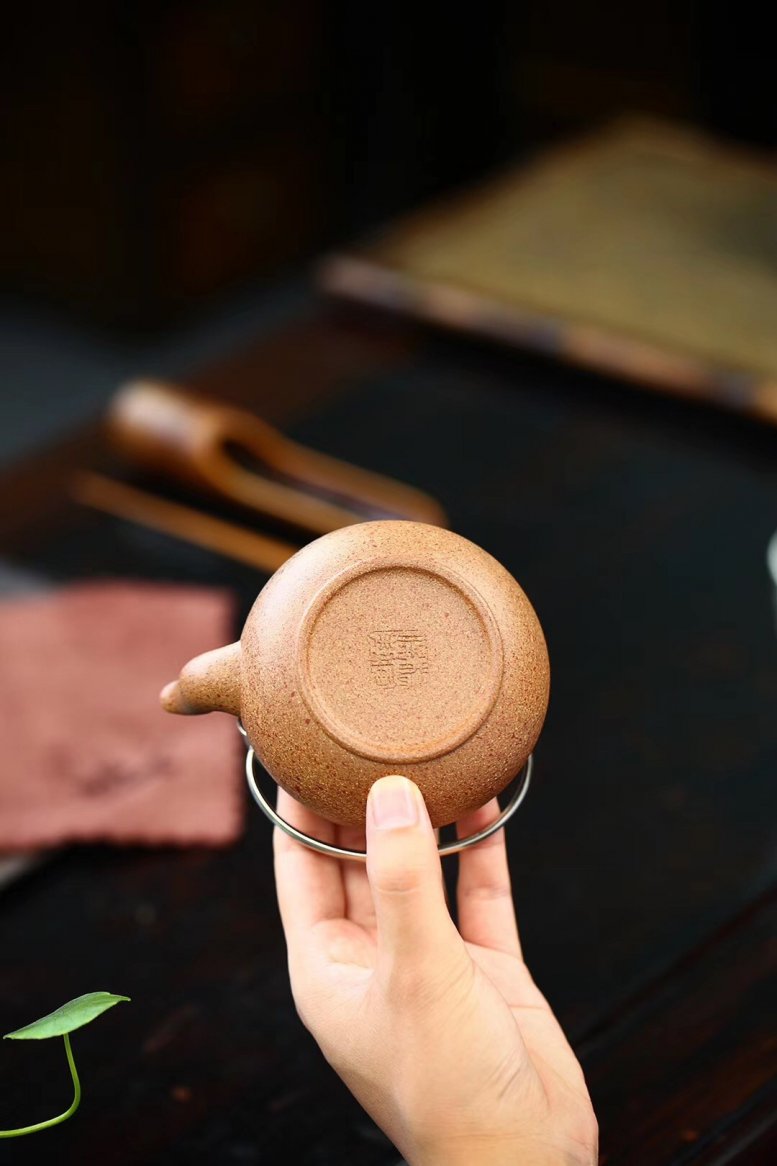 杨军保作品 蛋包提梁