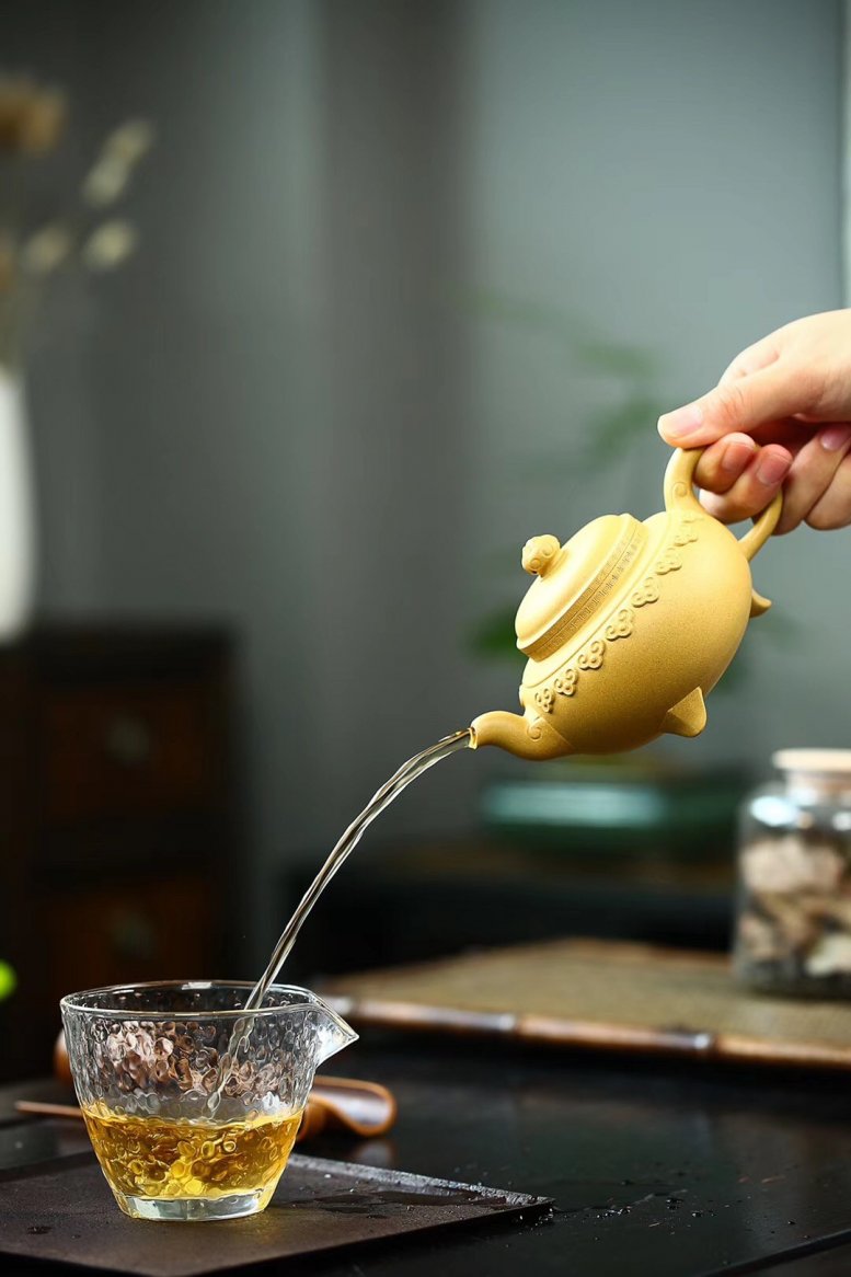 张伟军作品 云肩如意