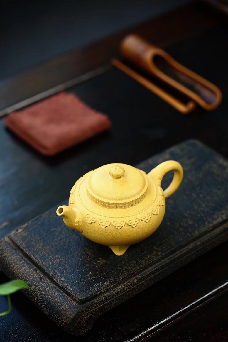 张伟军作品 云肩如意