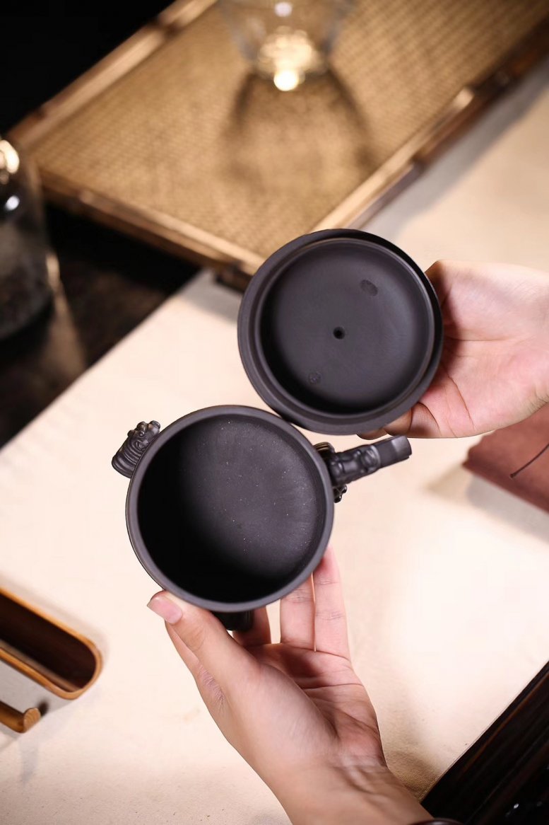 沈洪斌作品 瑞意盖杯