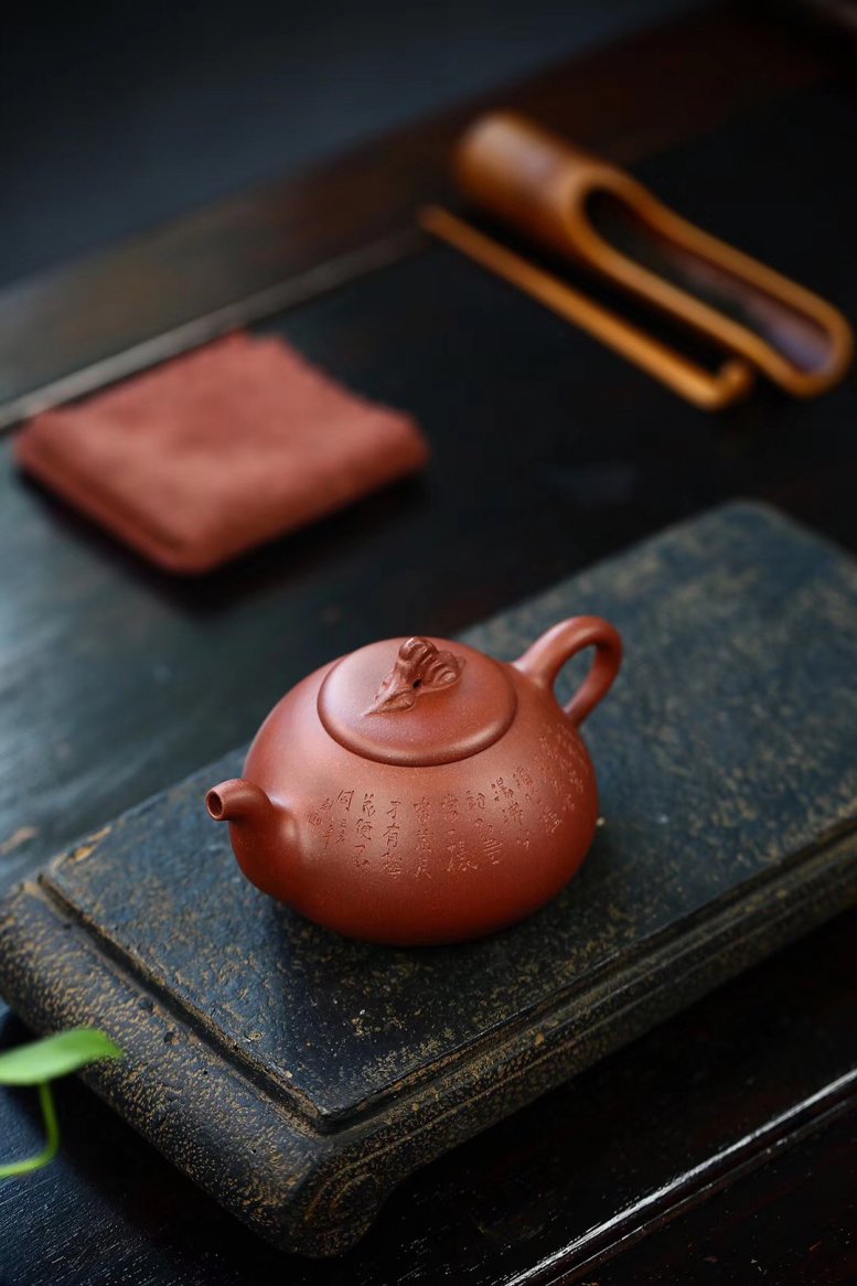 潘建伟作品 山水石瓢