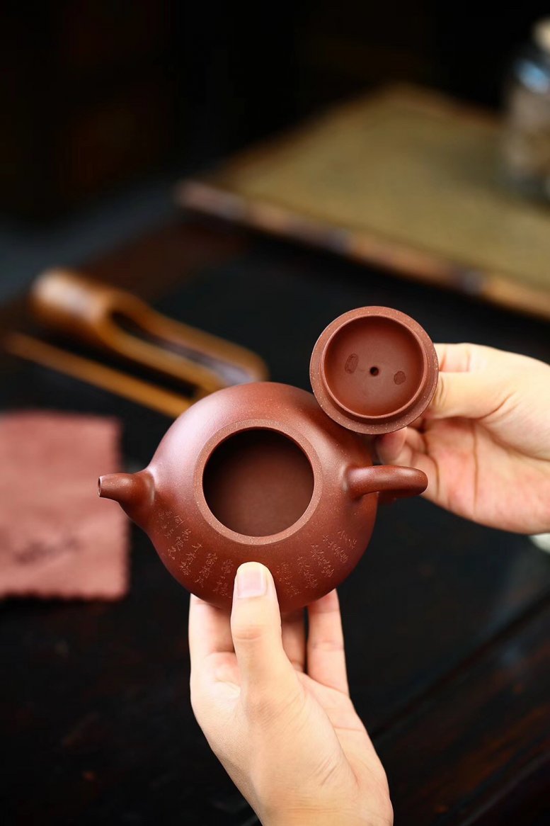 潘建伟作品 山水石瓢