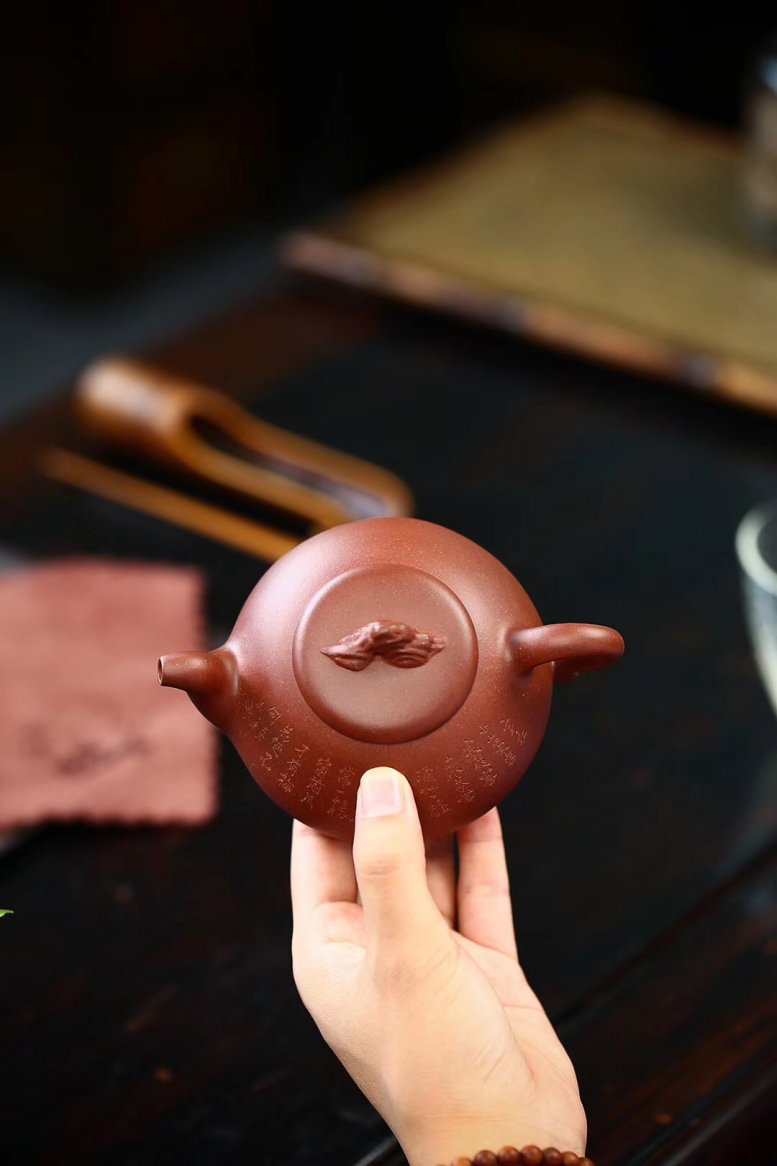 潘建伟作品 山水石瓢