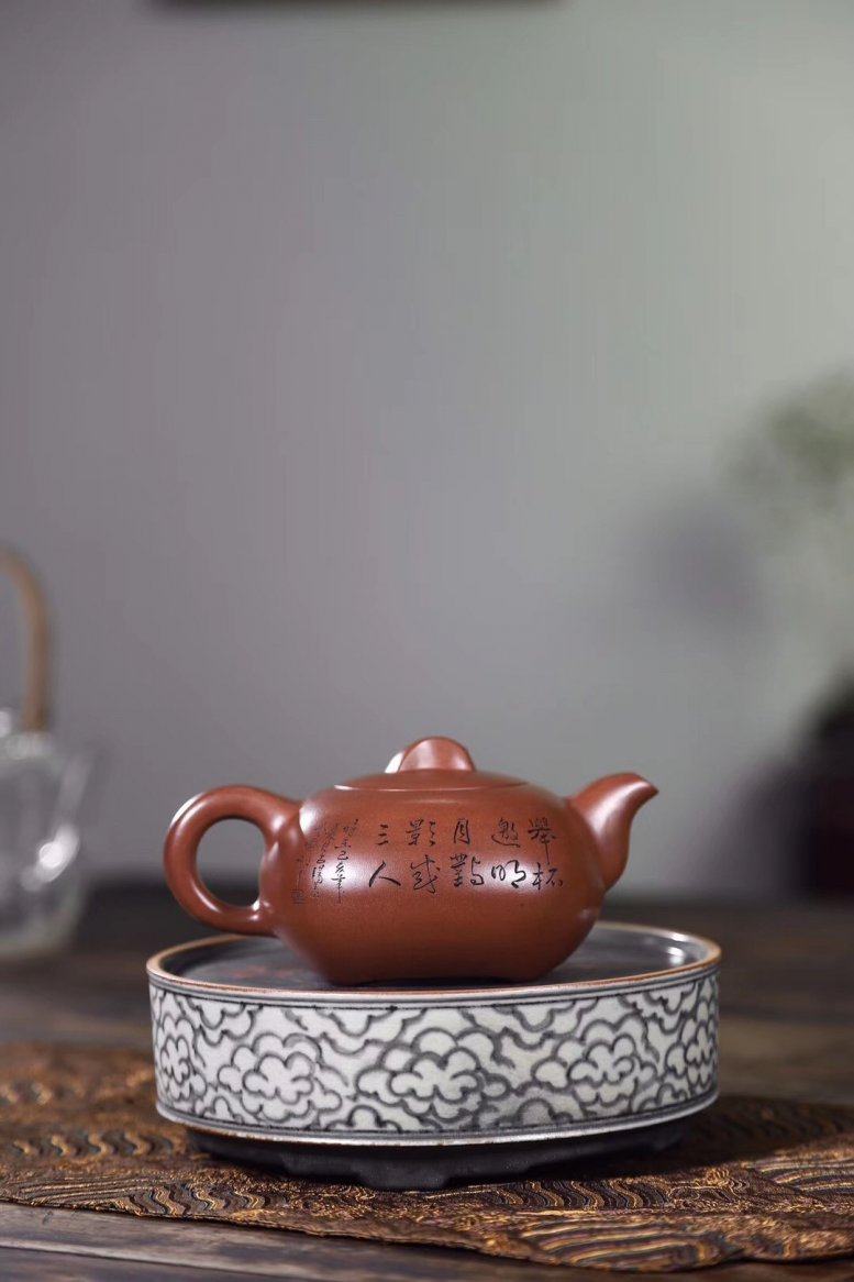王其明作品 举杯邀月