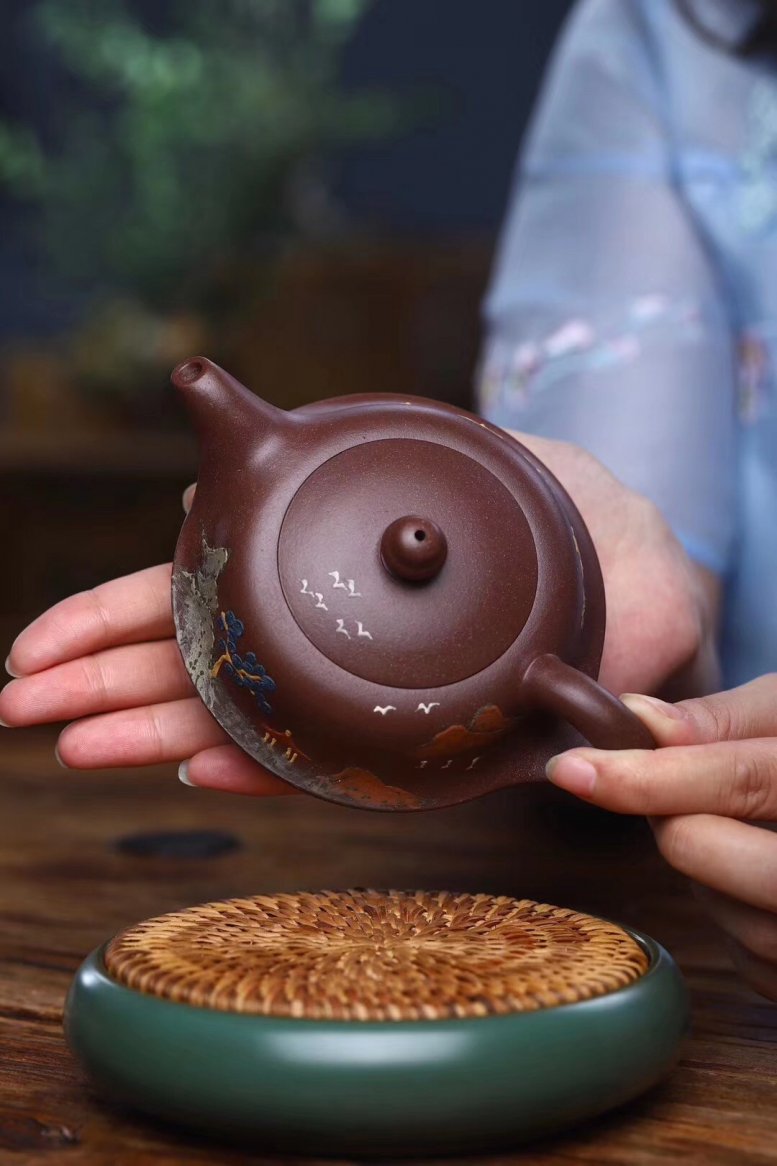 悠然紫砂作品 扁玉壶