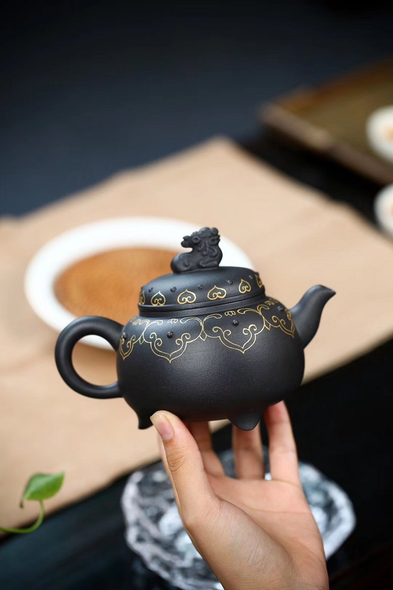 杨军保作品 金玉麒麟
