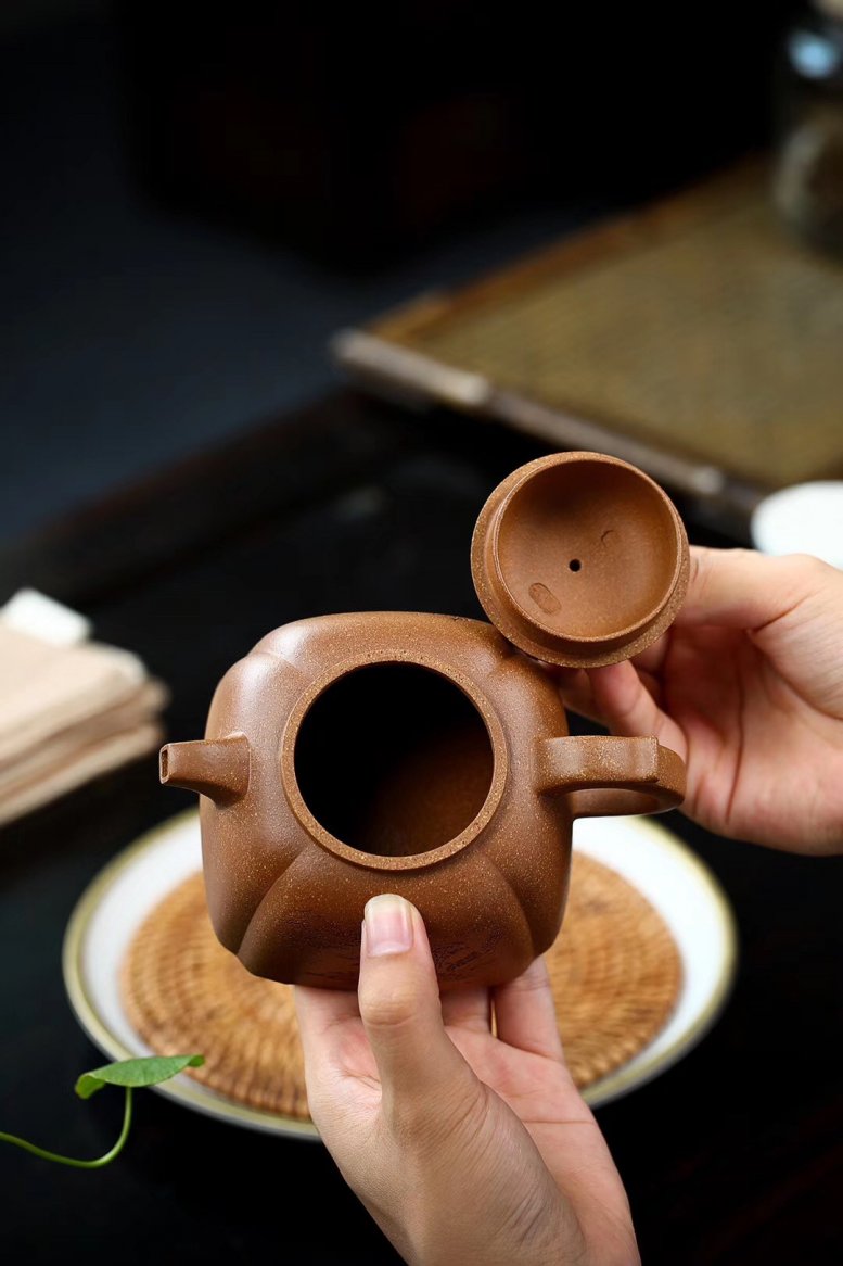 沈洪斌作品 四方狮韵