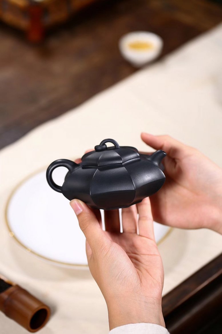 沈洪斌作品 八方玲珑