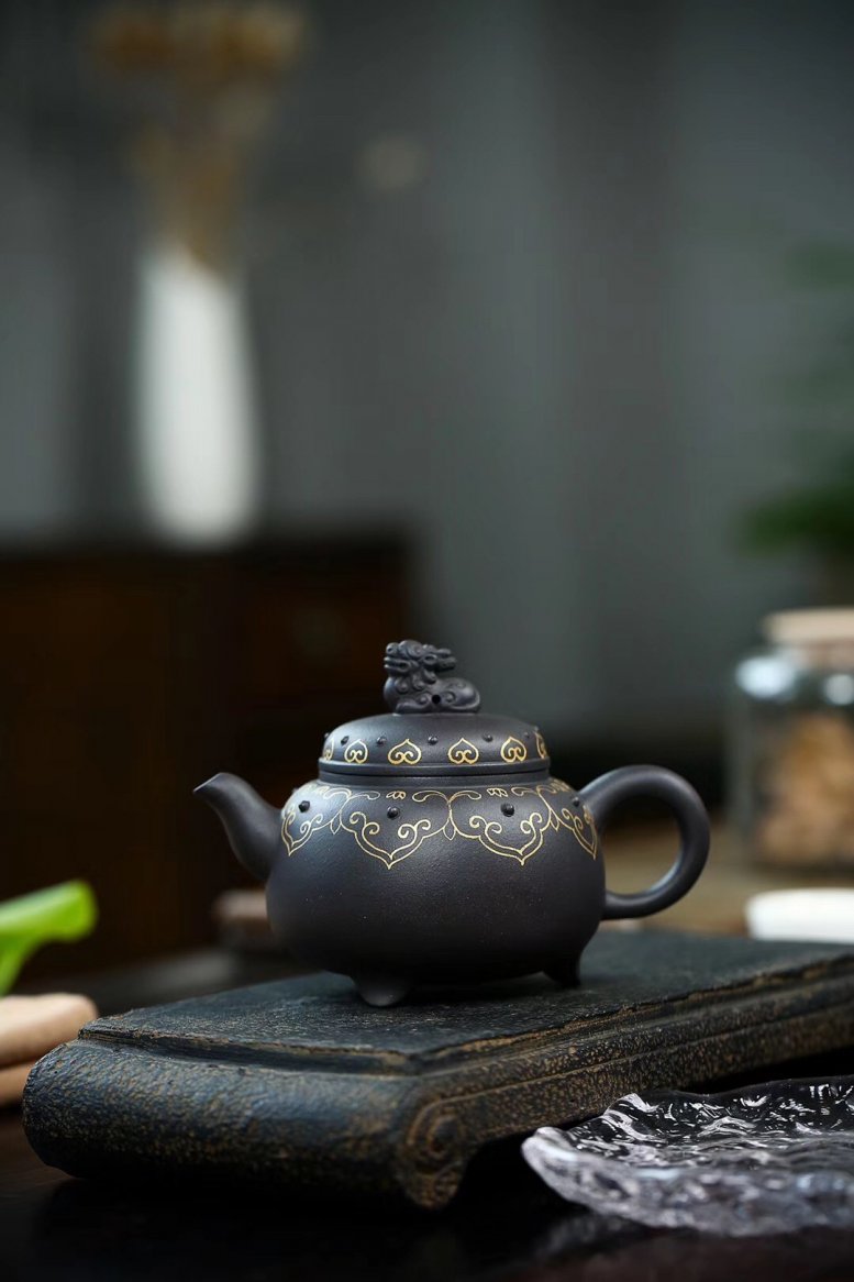 杨军保作品 金玉麒麟