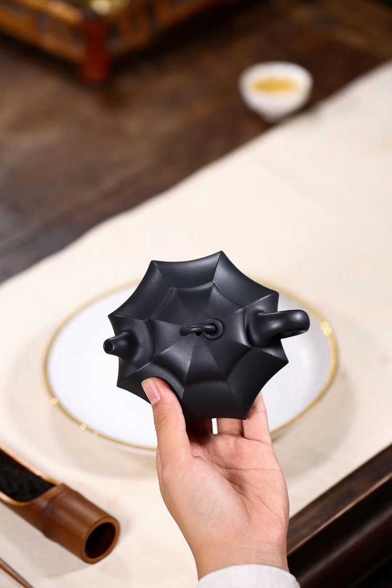 沈洪斌作品 八方玲珑